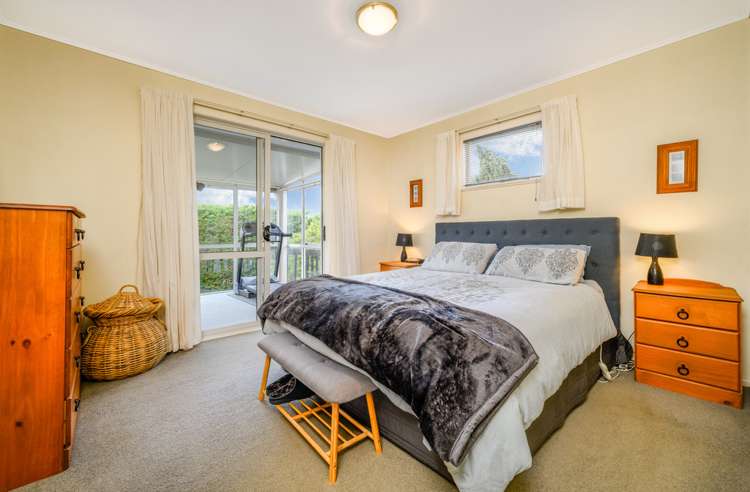 17 Hutchinsons Road Bucklands Beach_14