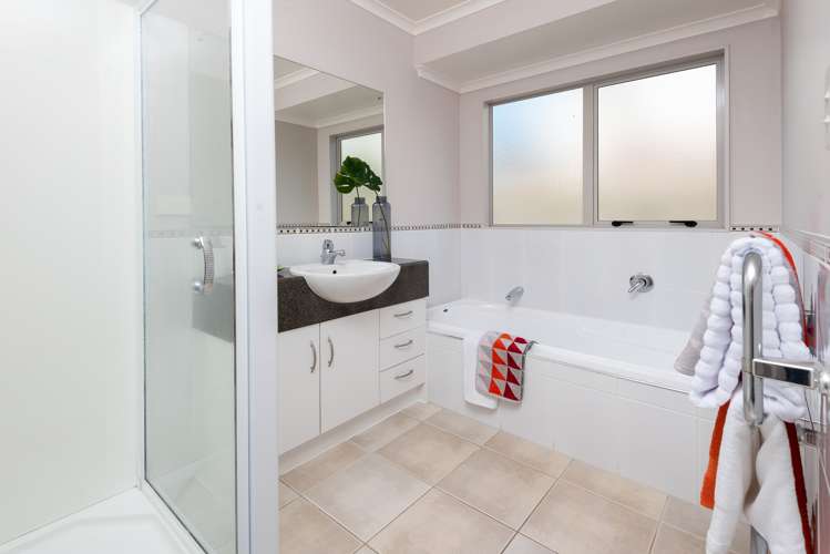 18 Lissleton Drive East Tamaki_16