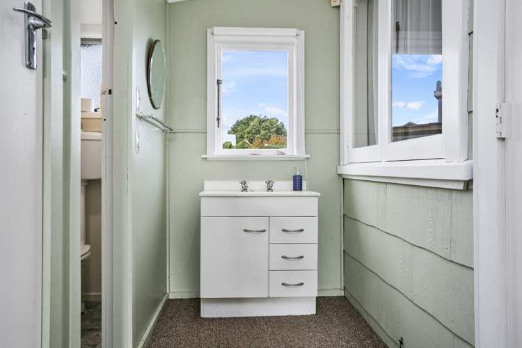 61 Taui Street Kawhia_15