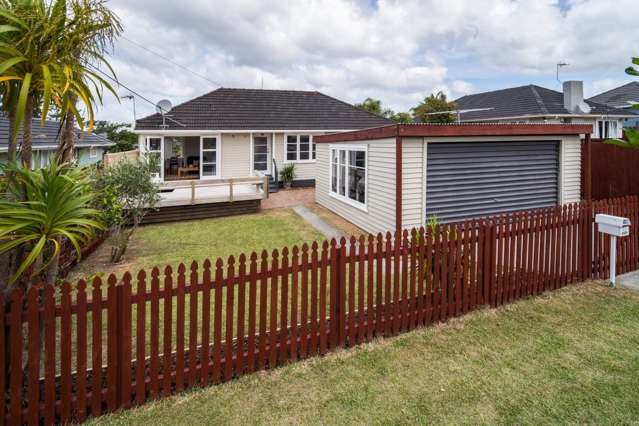 99 Roberts Road Te Atatu South_1