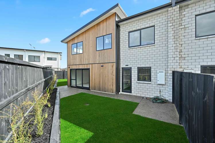 72 Maanihi Drive Rototuna North_3