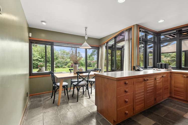 323 Reid Line East Colyton_12