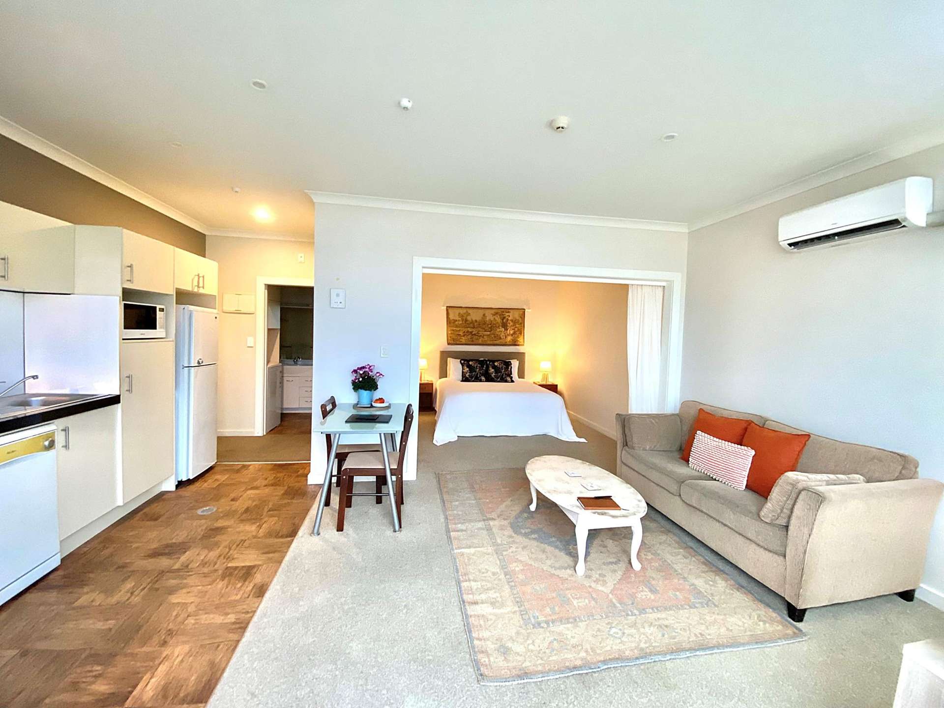 4C/3 Shakespeare Road Napier South_0