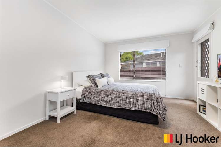 6 Muirfield Street Wattle Downs_15