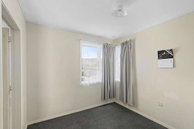 1 & 2/25 Marion Street Silverstream_10
