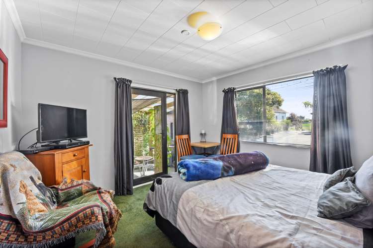 2/73 Beach Road Tahunanui_11