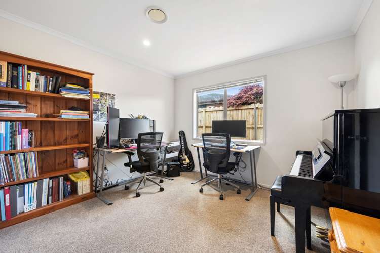 17 Carrick Glen Avenue Flat Bush_16