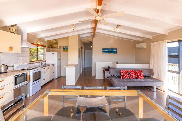 19 Huia Street Oneroa_7