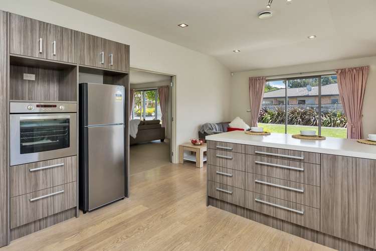 17 Conifer Grove Kamo_7