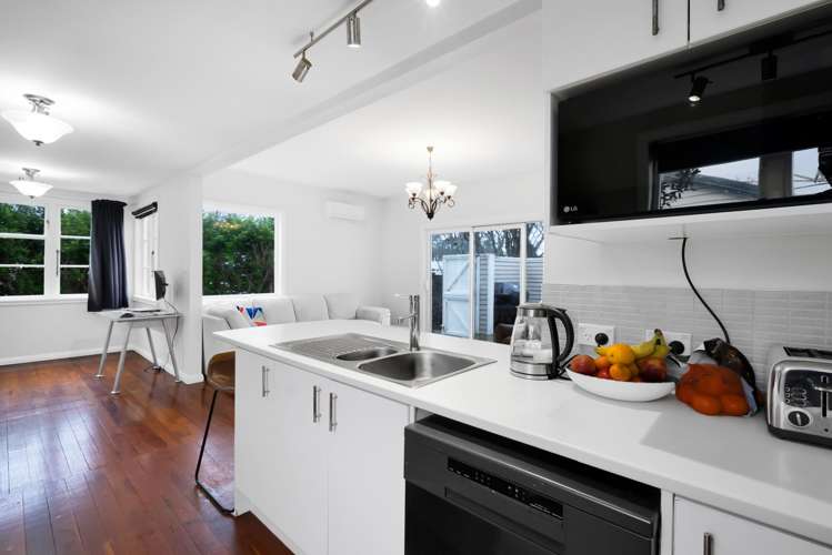 1/6 Cornwall Street Brooklands_8