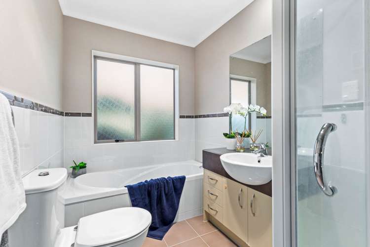 2 Woolaston Place Flat Bush_14