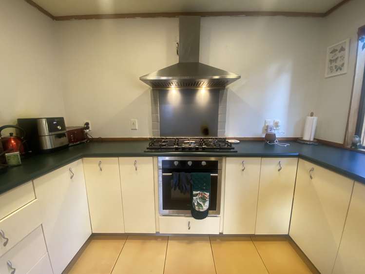 1/8 Swainson Street Naenae_6