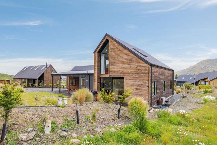 50 Luge Loop Castle Hill_25