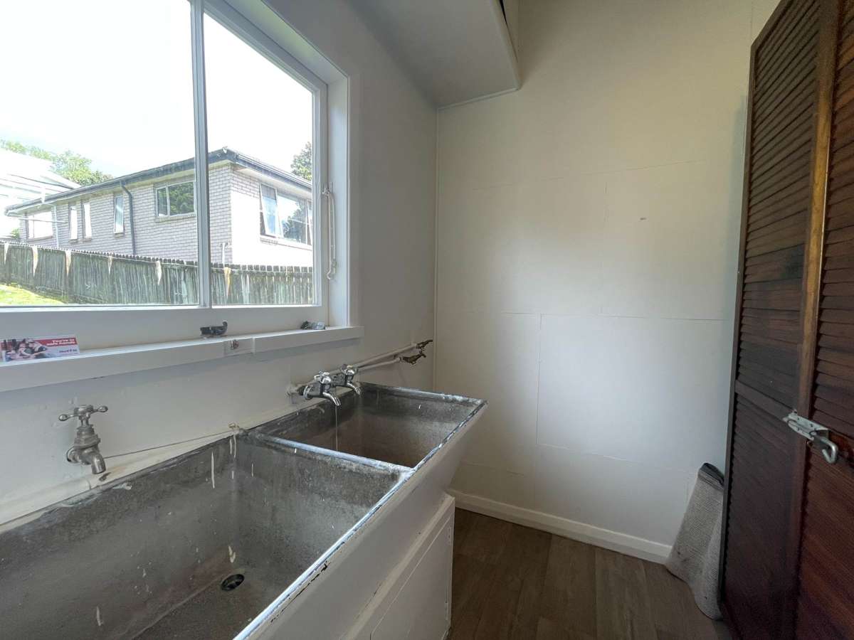 For Rent – 1-Bedroom Home in Mount Albert 5