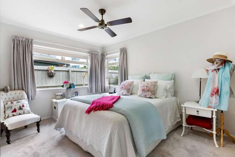 10 Chesterfield Way Orewa_10