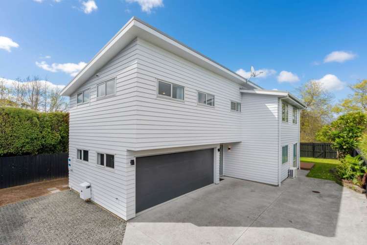 832a East Coast Road Oteha_17