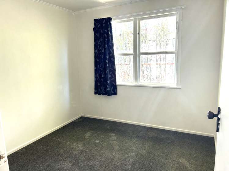 301 High Street South Carterton_7