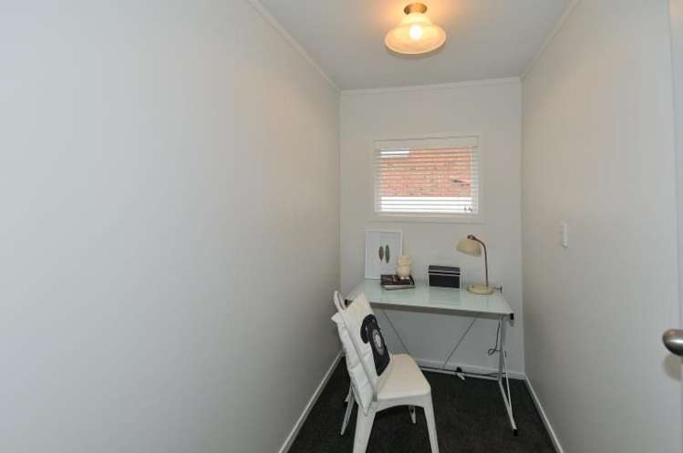 6 Easton Park Pde Glenfield_7