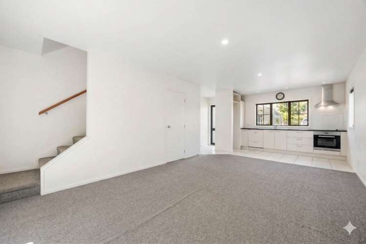 2/1 Harrison Road Mt Wellington_6