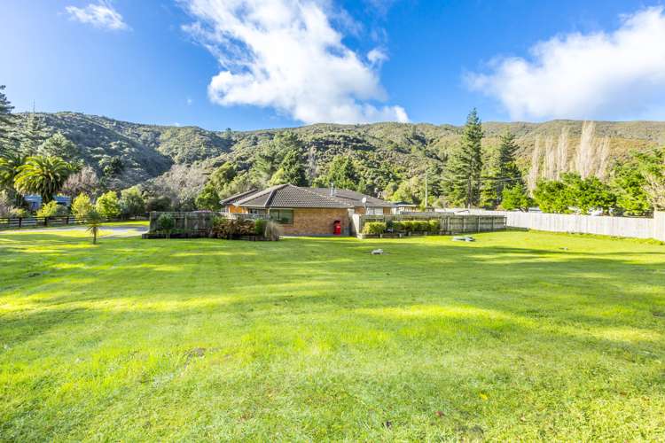 1845 State Highway 2 Kaitoke_25