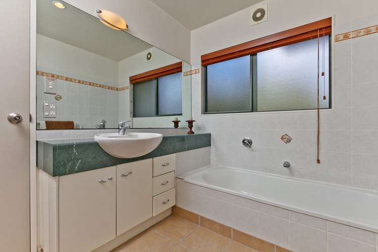 2/68 Aberdeen Road Campbells Bay_13