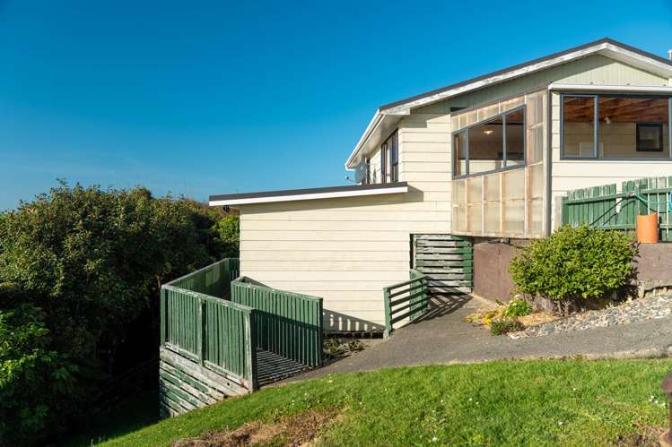 42 & 44 Bungalow Hill Road Colac Bay_32