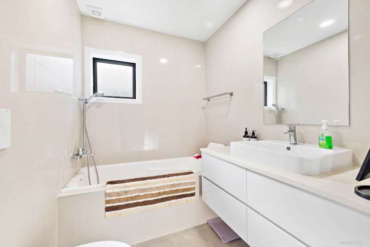 791 East Coast Road Northcross_8