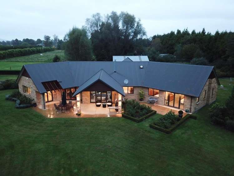 23 Trentham Road Matangi_24