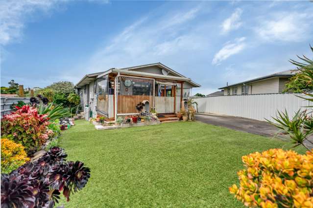 15 Humphreys Place Mangere_2