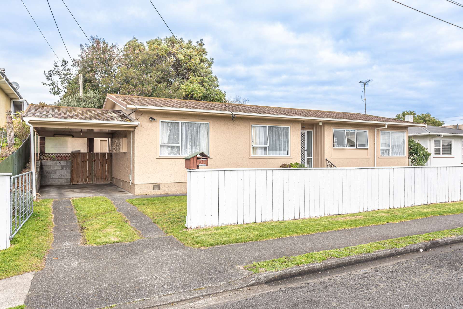 67 Fitzherbert Avenue Tawhero_0