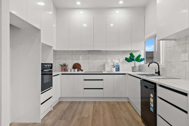 76 Manuroa Road_5