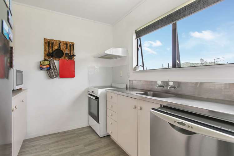 2/11 Avis Avenue Papatoetoe_4