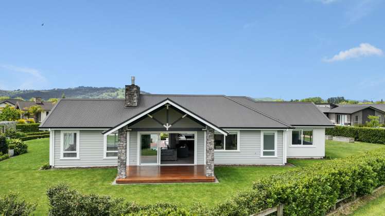 25 Alan Livingston Drive Cambridge_21