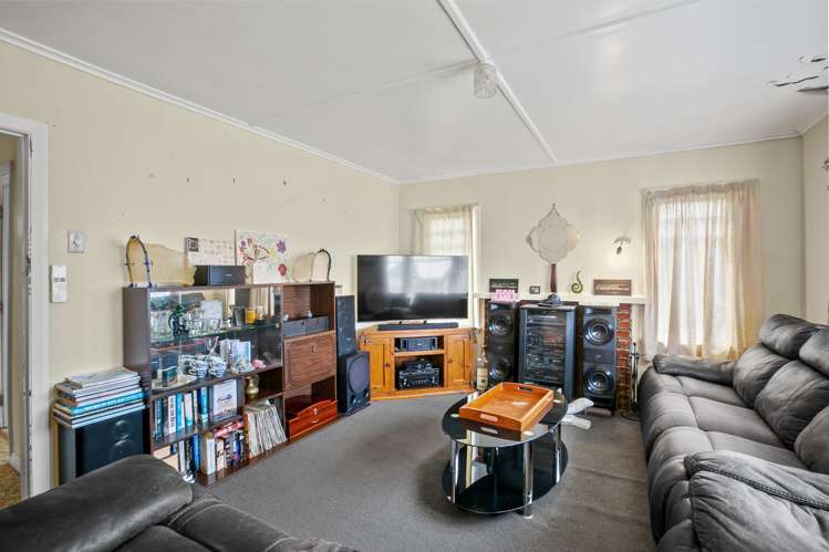 155 Seaview Road Westown_11