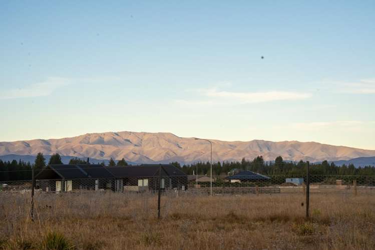 15 Tussock Crescent_1