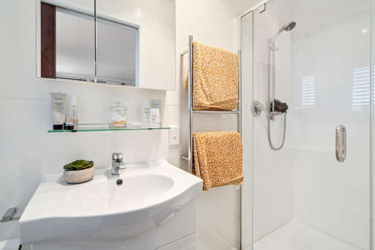 11 Rewa Place Lansdowne_13