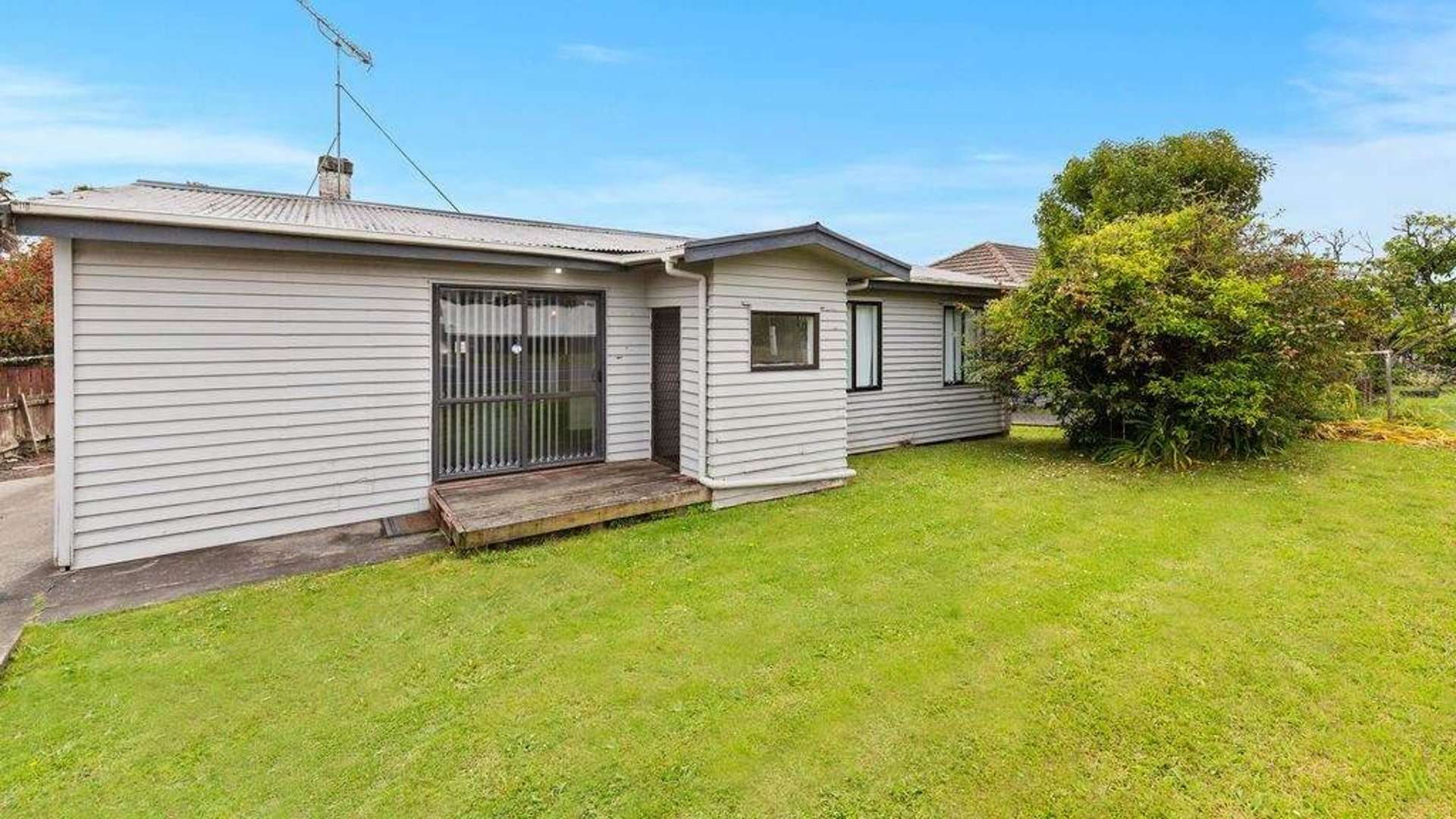 1/14 Plunket Avenue Petone_0