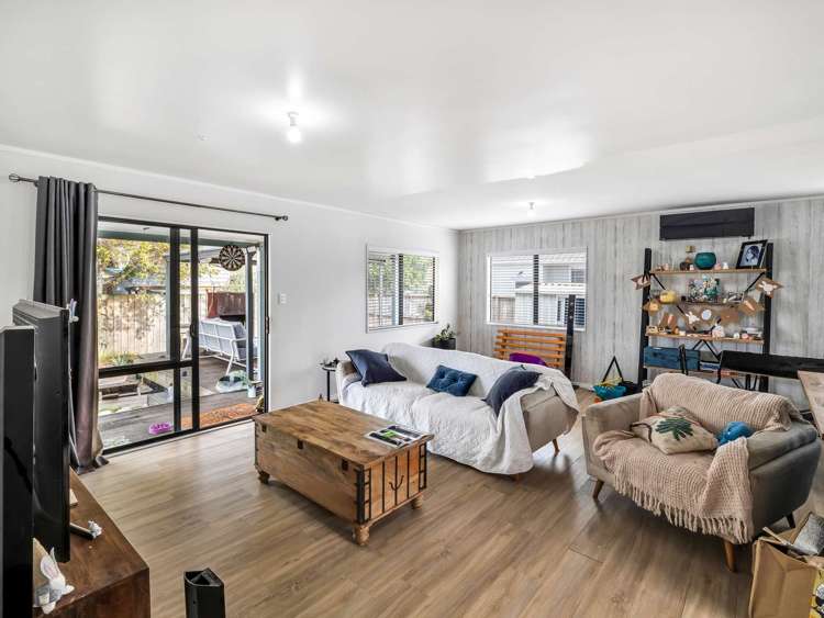 117 Florence Avenue Orewa_4