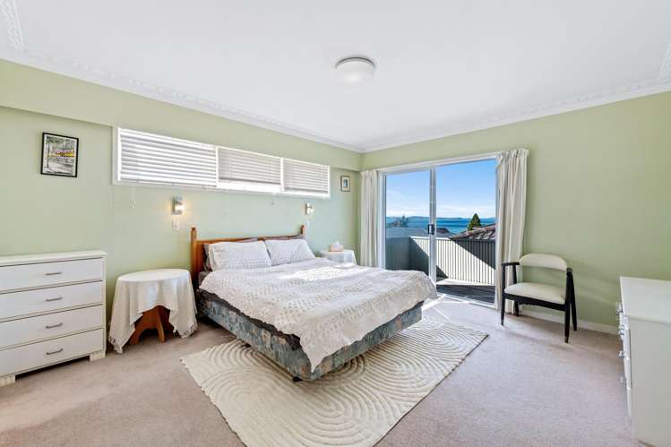 18 Paisley Street Mellons Bay_5