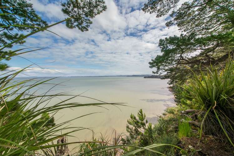 229 Victory Road Laingholm_2