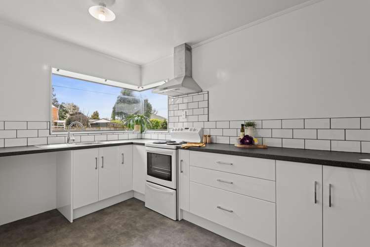 19 Dalwood Grove Highbury_6