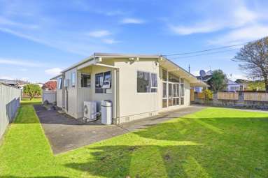 83 Devon Road_4
