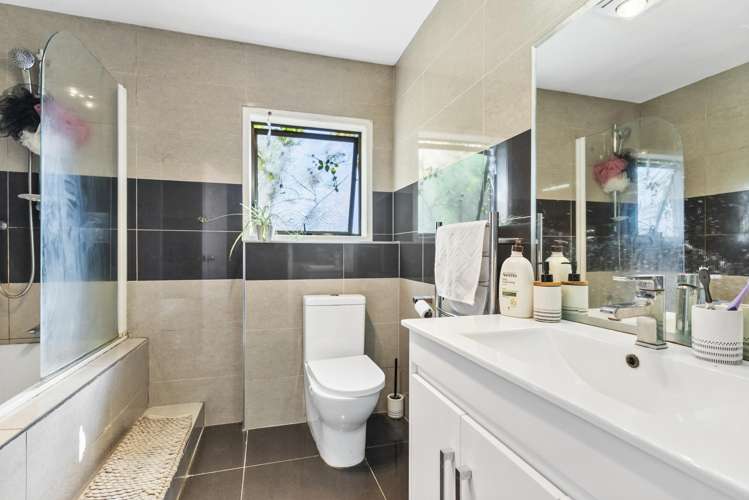 1/9 Malte Brun Place Papatoetoe_10