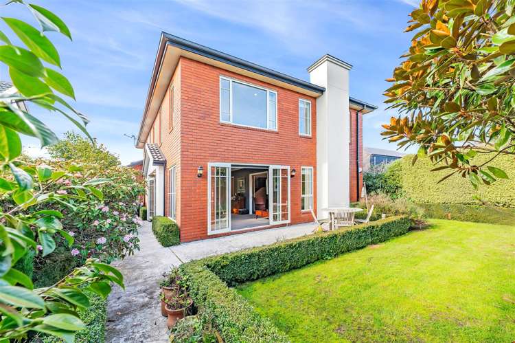 2 Jane Deans Close_0