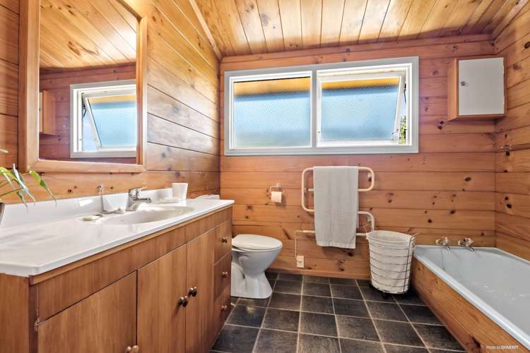 2 Valkyria Place Beach Haven_8