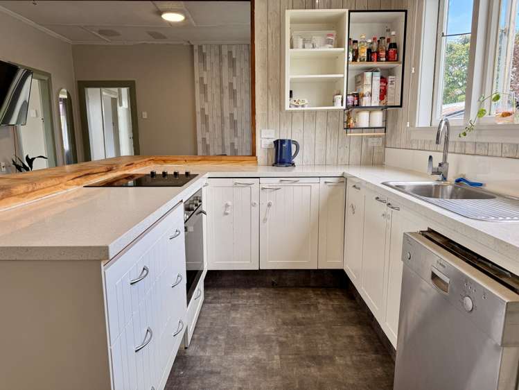 63 Elles Road Otautau_4