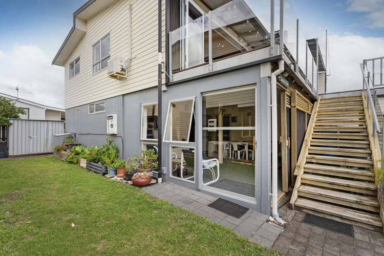 8 Oyster Drive Cooks Beach_24