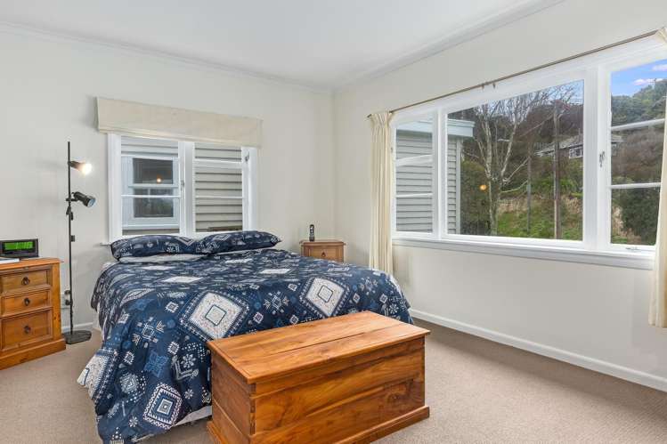 17 Kiriwai Road Paremata_10