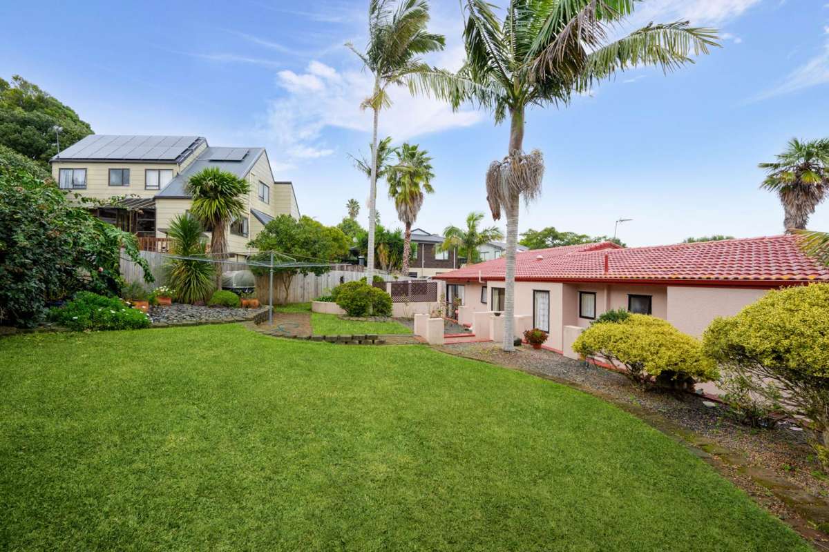 4 Photinia Place_4