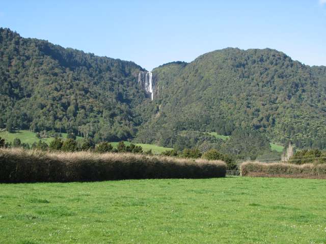 Captivating Views - Wairere Falls